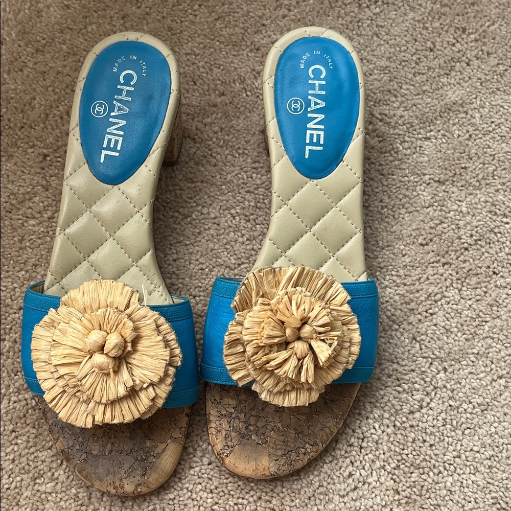 CHANEL Blue Raffia Flower Slide Clogs